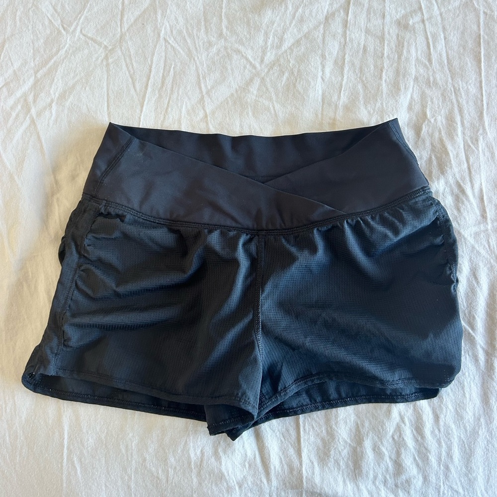 Lululemon  Criss Cross Waist Shorts - size 4